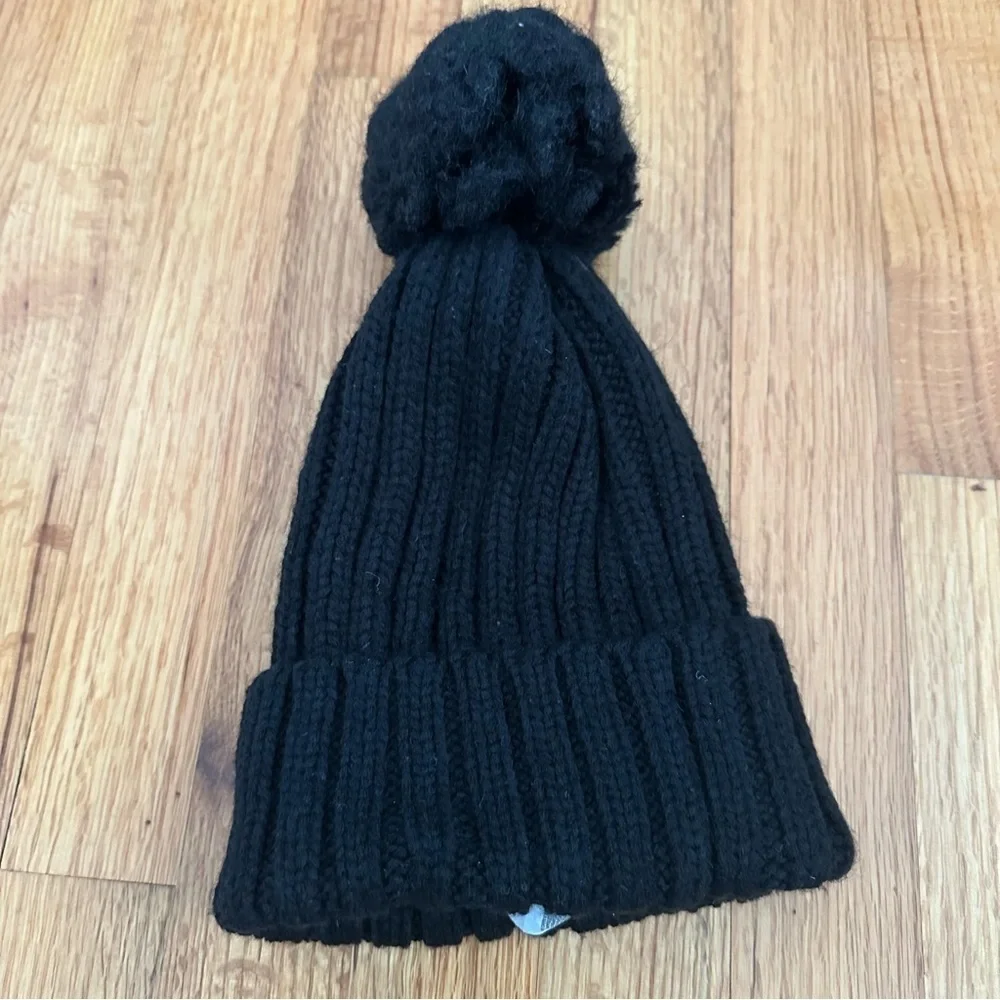 BCBG Generation Beanie With Pom Womens One Size Black (n3)
